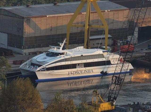 Vlada dala suglasnost Jadroliniji za refinanciranje nabave brzog putničkog broda