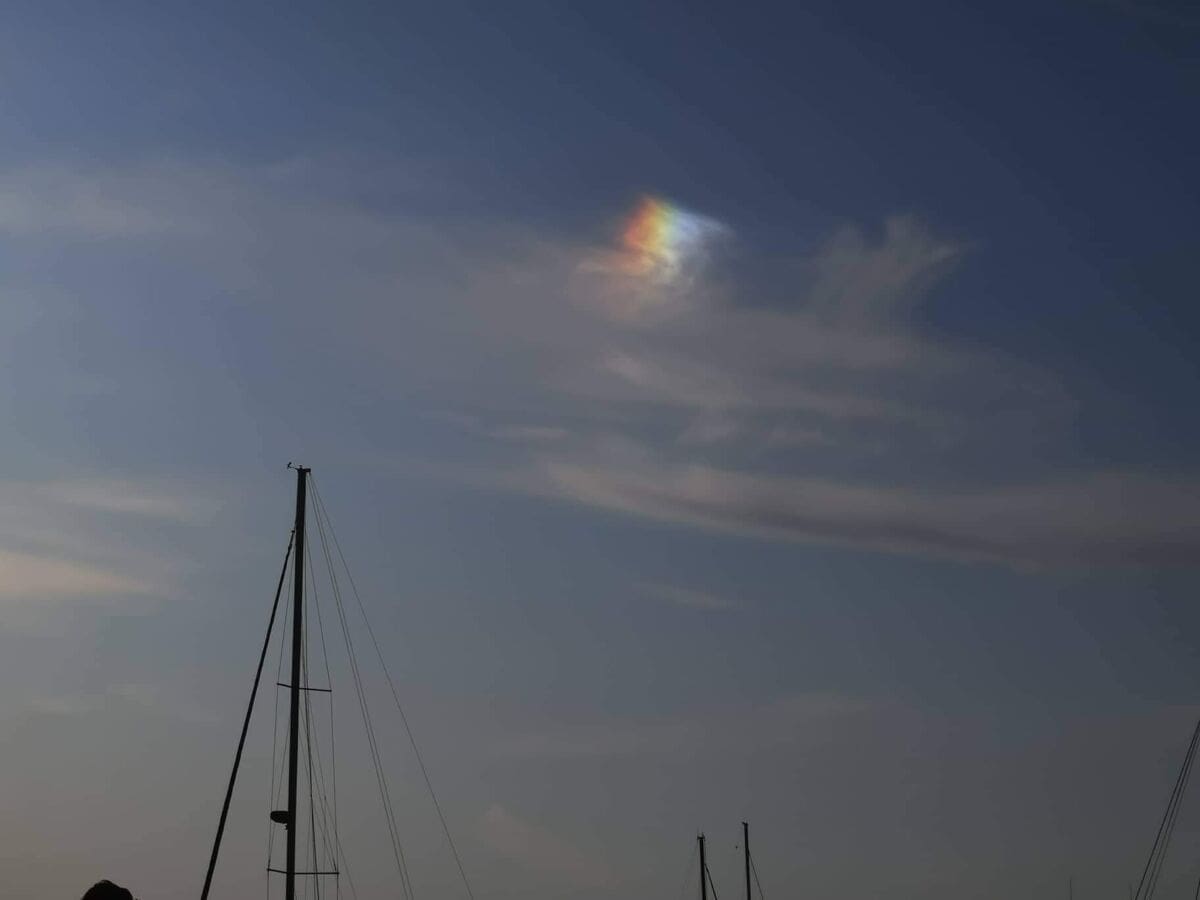 OPTIČKI FENOMEN NA NEBU Nad Baškom Vodom se pojavilo lažno Sunce