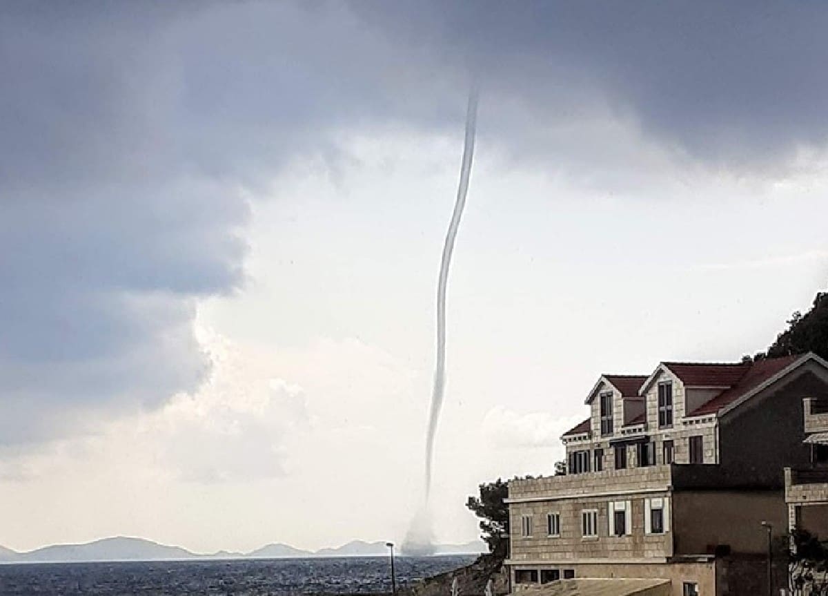 Divlje vrijeme: Tuča kod Sinja, pijavice okružile Korčulu