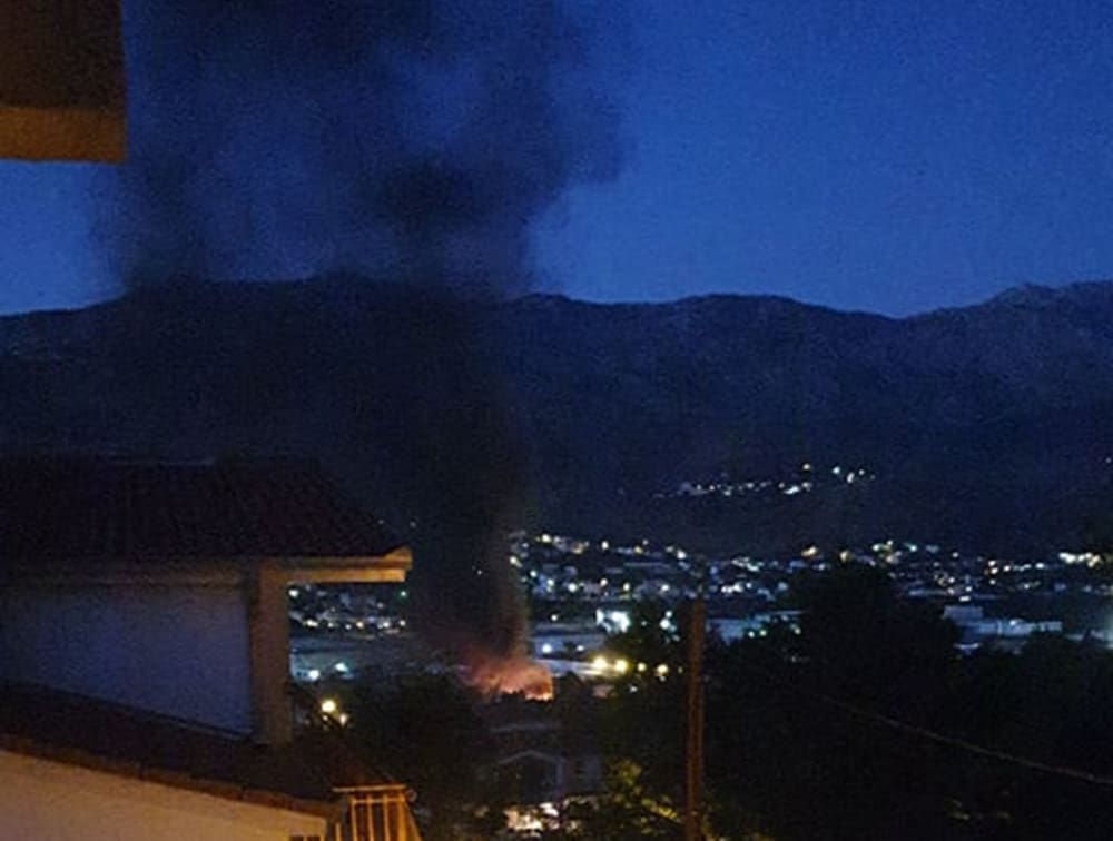 LOKALIZIRAN POŽAR NA TTTS-u: Planuo divlji deponij, vatrogasci brzom reakcijom spriječili veću štetu