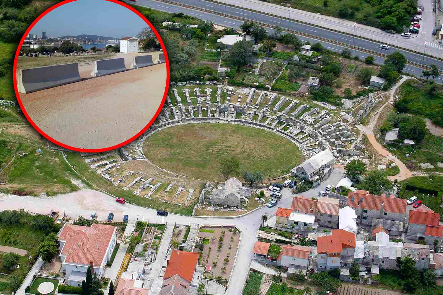 JE LI OVO MOGUĆE? Pogledajte betonske grdosije koje su postavljene uz solinski Amfiteatar, jedan od najvažnijih nacionalnih arheoloških lokaliteta