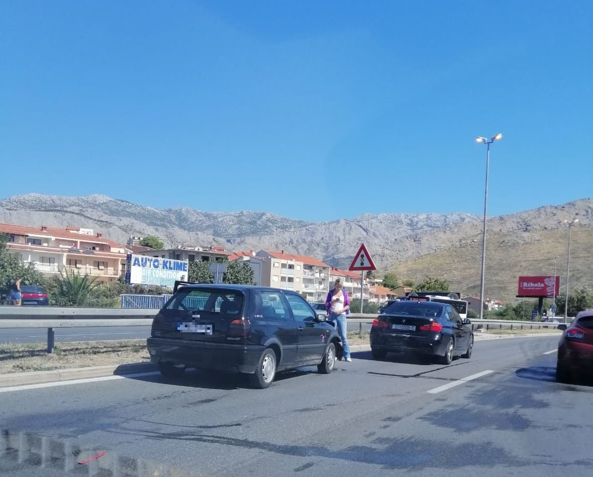 NAORUŽAJTE SE ŽIVCIMA Prometna na Sirobuji izazvala velike gužve