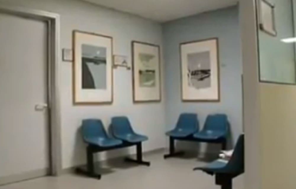 SKANDAL U SUSJEDSTVU 23 sata čekao u bolnici i umro, kamere su sve snimile