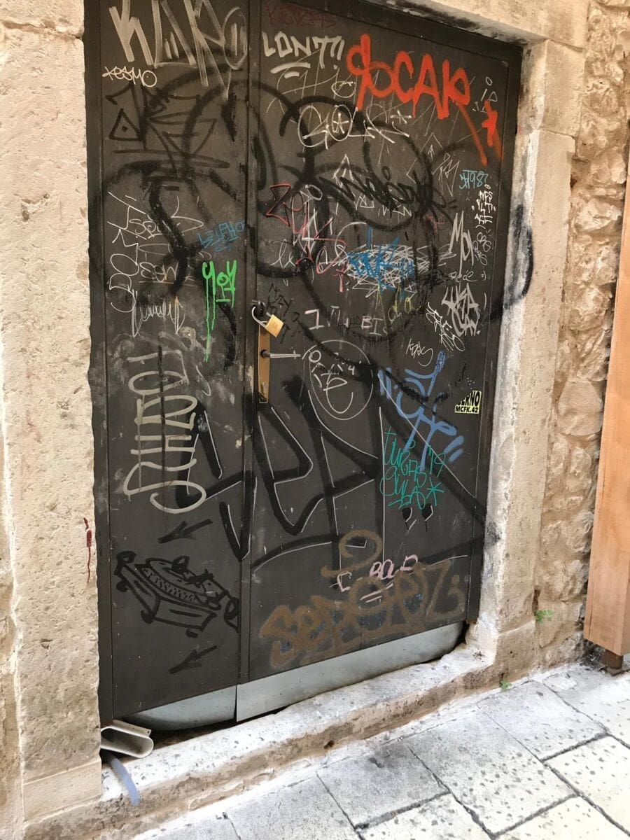 grafiti_sgj_200