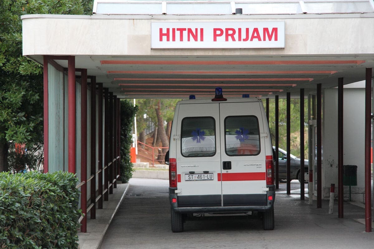 SUDAR ČETIRIJU AUTOMOBILA U SPLITU Više osoba hitno prevezeno u splitsku bolnicu