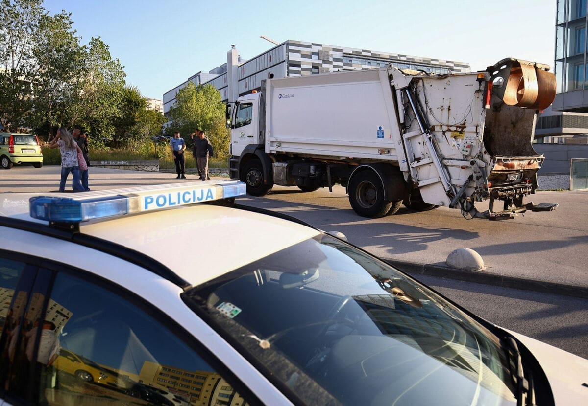 VRGORAČKO SMEĆE DOVEZENO U SPLIT, 'ŽUPANIJA PERE RUKE' "Najviše jauču kad im se spomene Lećevica. To ih najviše žulja"