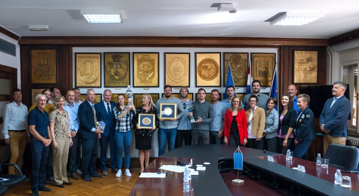 Gradonačelnik odao priznanje trofejnim splitskim kuglačima i kuglačicama