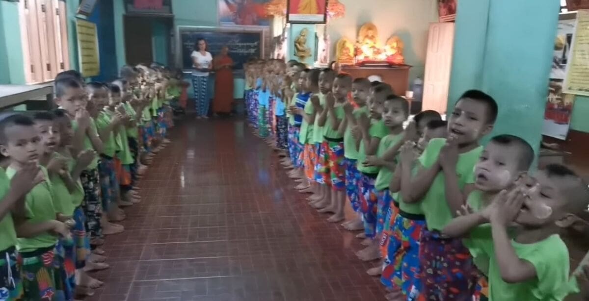 SIROTIŠTE I PAGODA OD ZLATA I DIJAMANATA "Omogućili smo obroke za 200 djece, a oni su nam u znak zahvale zapjevali"