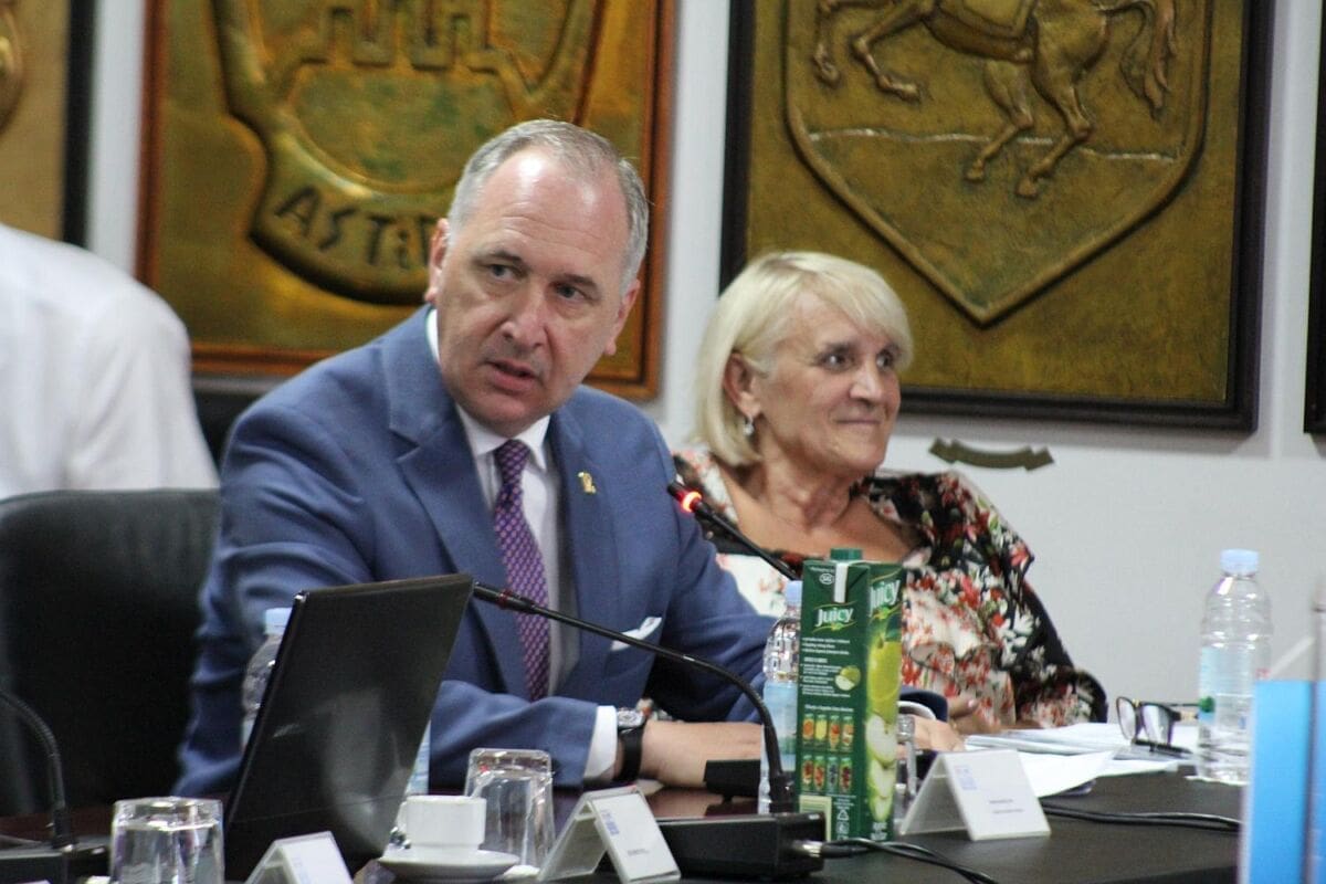 VELIKA VIJEST ZA SPLITSKU DJECU Četiri osnovne škole će dobiti sportsku dvoranu!