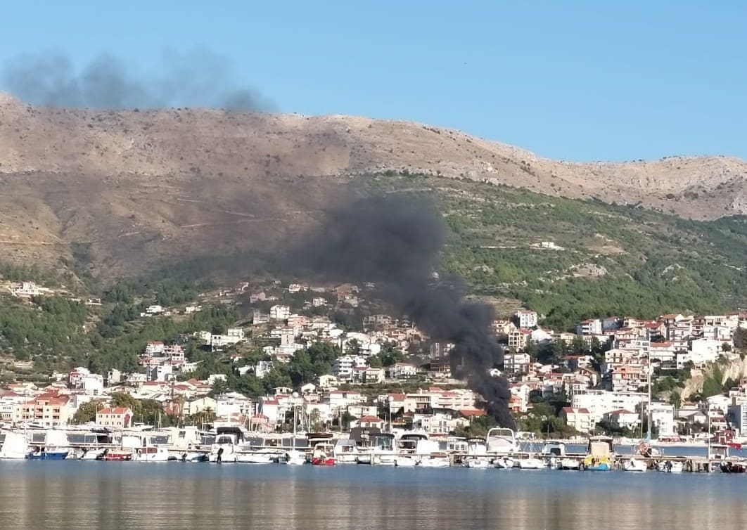 POŽAR U STROŽANCU Gorio objekt na plaži