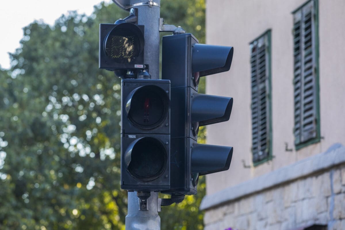 OPREZ U PROMETU Ne rade semafori na brzoj cesti Solin-Kaštela