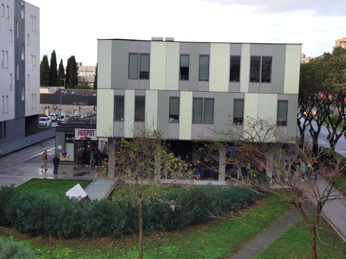 black-friday-split(1)