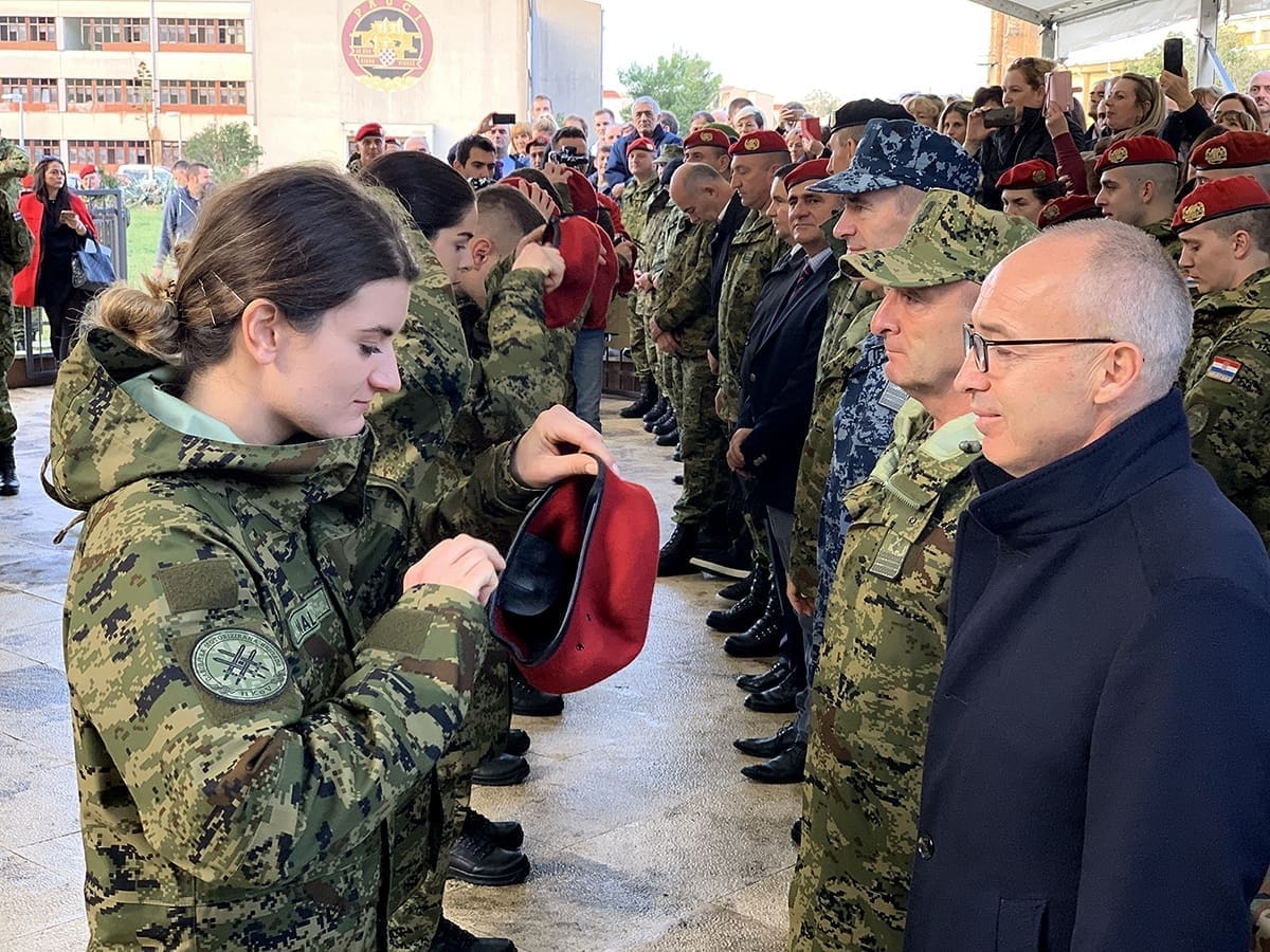 Mladi Pauci primili crvene beretke: "Nosite ovu beretku časno i dostojanstveno"