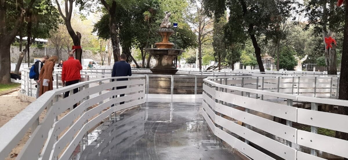 PREDSTAVLJENO KLIZALIŠTE U ĐARDINU Evo koliko će koštati termin klizanja; Nema straha: "Led se neće topiti!"