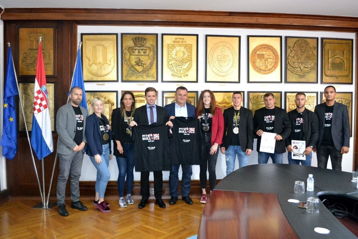 Stanišić i Škorić primili kickboxing klub Pit Bull: Osvojili četiri medalje na Svjetskom prvenstvu