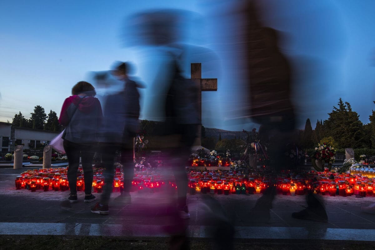 Tko skuplja slike pokojnika na splitskom groblju? Policija istražuje slučaj