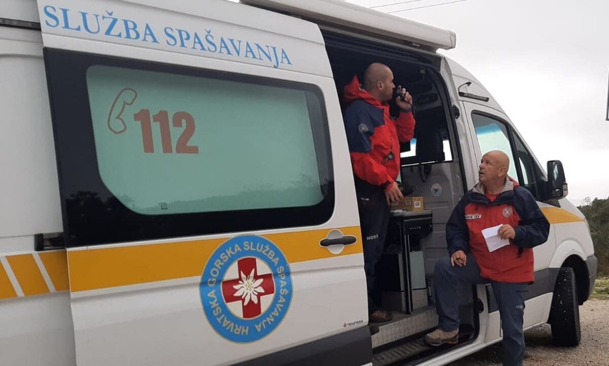 JOŠ JEDNA USPJEŠNA AKCIJA HGSS-a Izgubila se na Malačkoj dok je brala kadulju