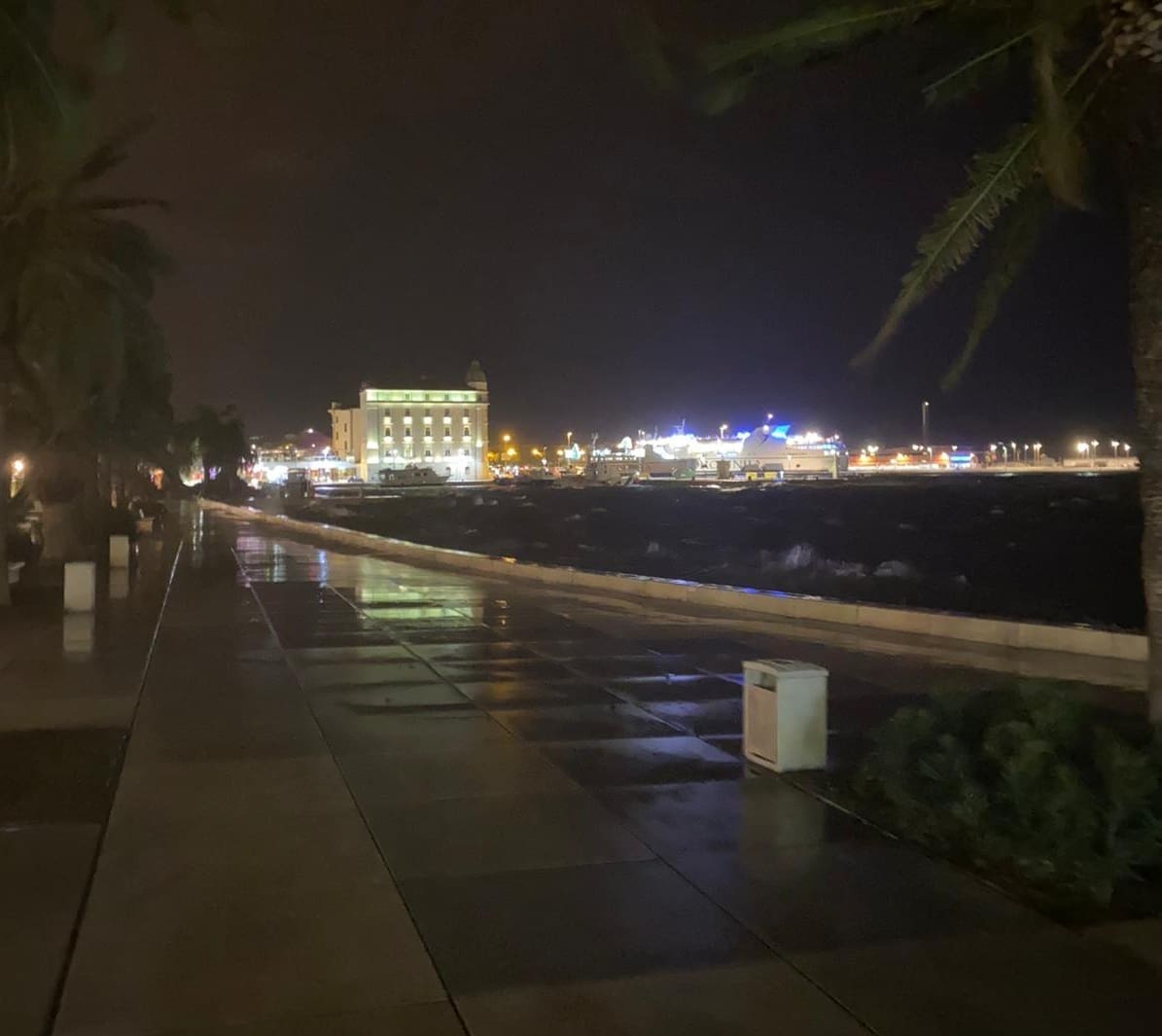 ostrijada_riva_valovi_01