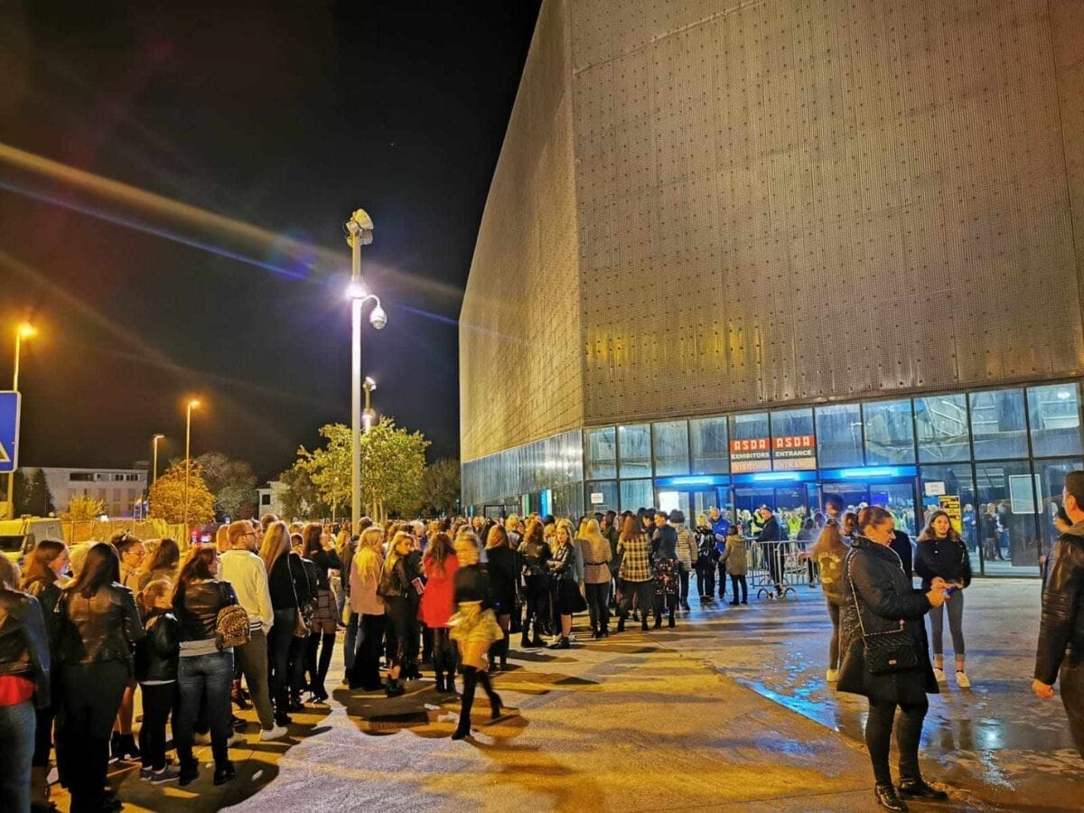 VELIKE GUŽVE NA ULAZU U SPALADIUM ARENU Sve je spremno za veliki Severinin koncert koji će nadmašiti sve do sada viđeno