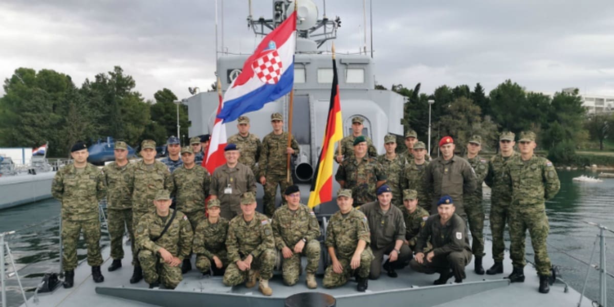 Logistika u operacijama potpore miru 19: U Splitu se provodi tečaj za 16 pripadnika HV-a