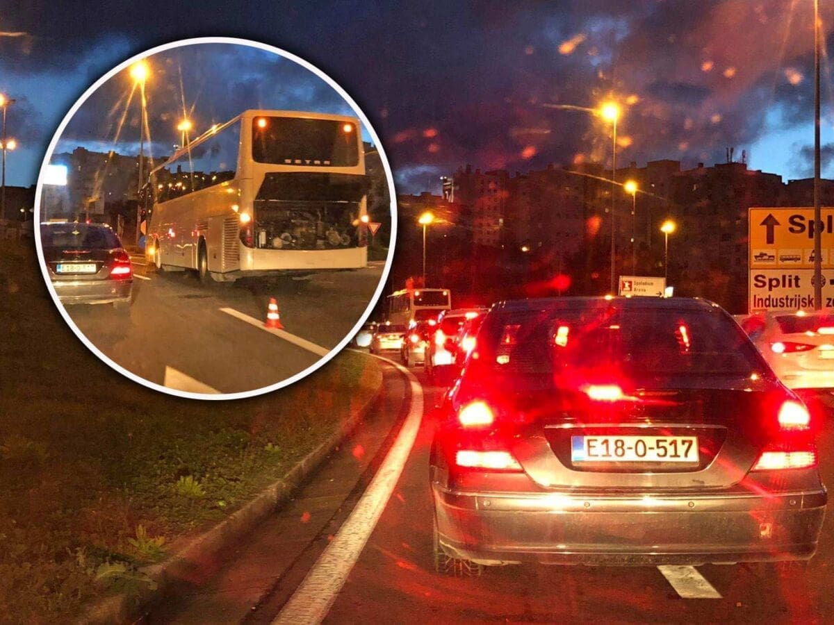Pokvareni autobus već satima stoji na cesti na ulazu u Split, stvaraju se gužve