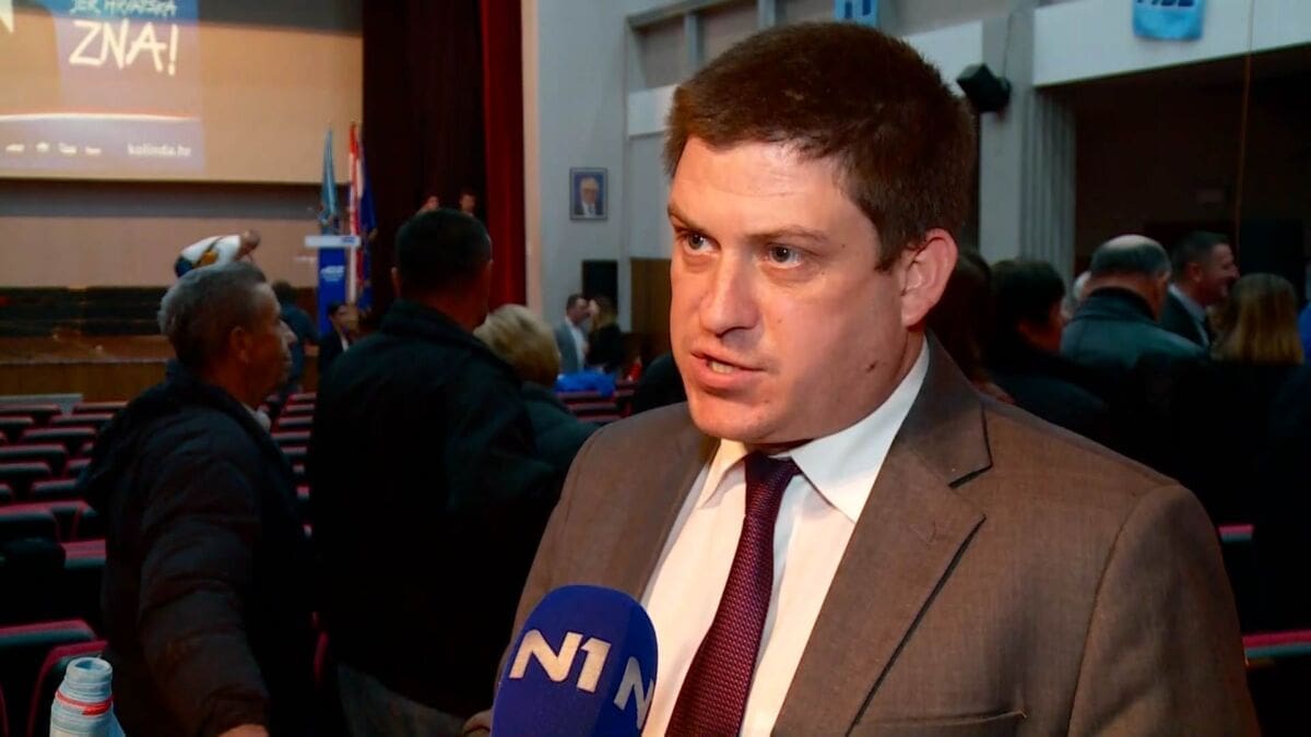 Ministar Butković: "Svašta sam u politici vidio i doživio, ali to što sam sinoć vidio u prilogu - nisam još nikada vidio"