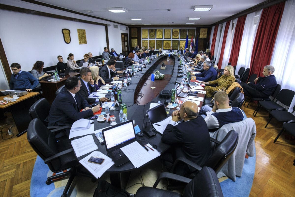 Poznat datum elektronske sjednice splitskog Gradskog vijeća: Evo o čemu će vijećnici raspravljati