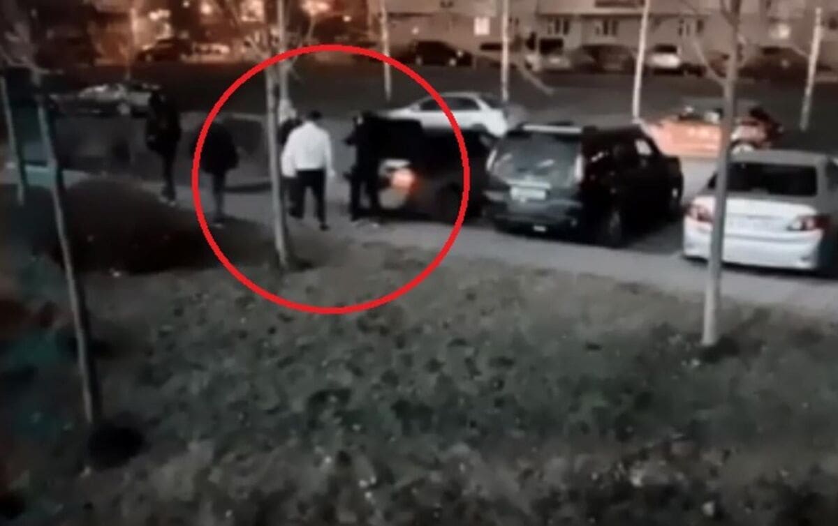 Trojica huligana bez ikakvog povoda pretukli MMA borca pred djevojkom