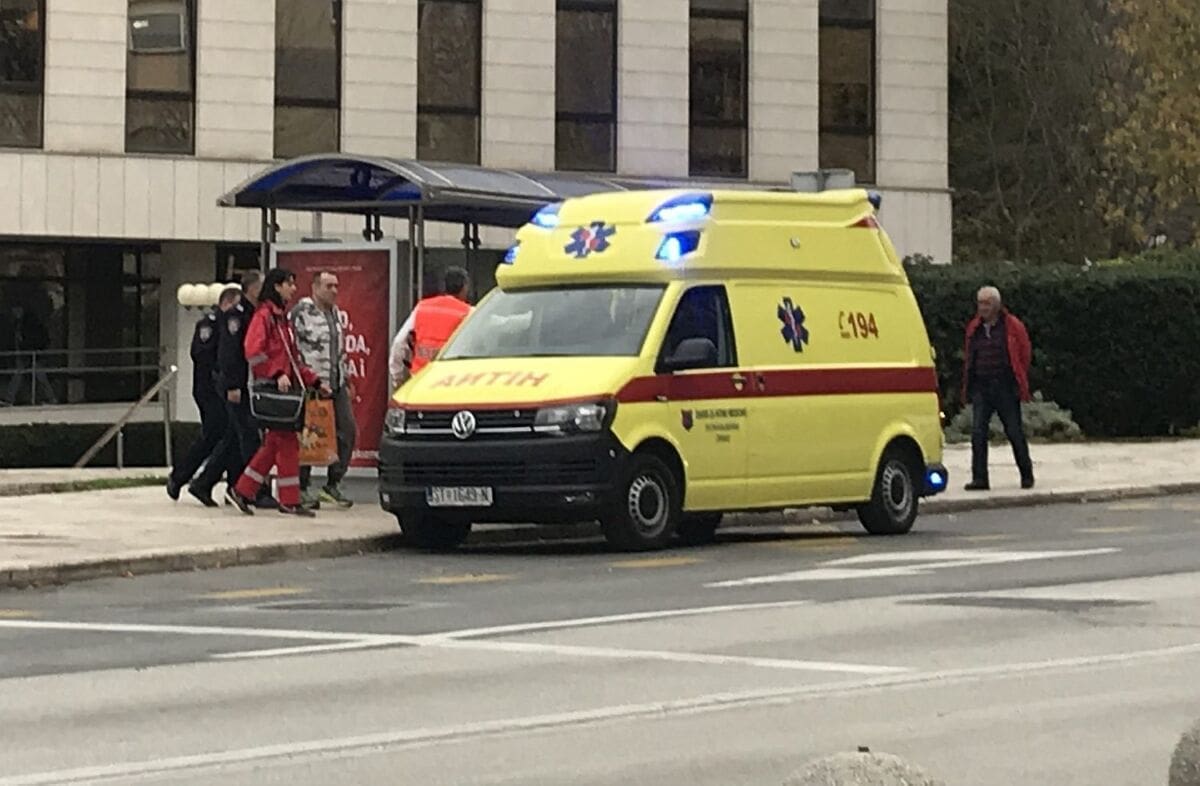 DRAMA U SPLITSKOJ SUDNICI Pozlilo Mili Mesaru, hitna ga morala odvesti u splitsku bolnicu