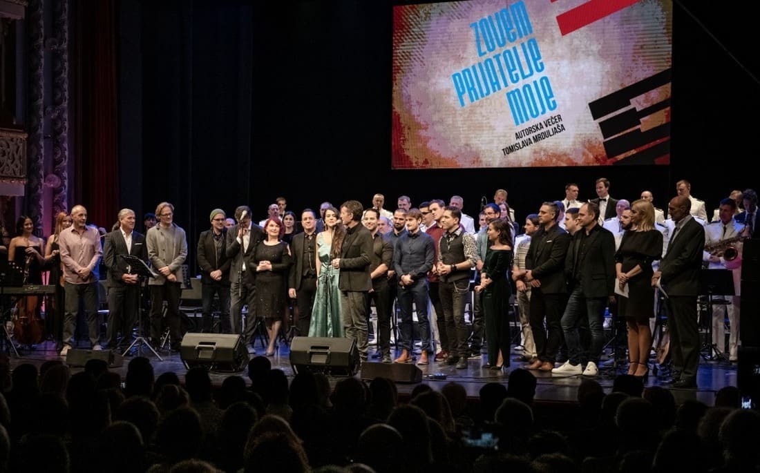Autorska večer Tomislava Mrduljaša: Splićani u prepunom HNK-u uživali u humanitarnom koncertu "Zovem prijatelje moje"