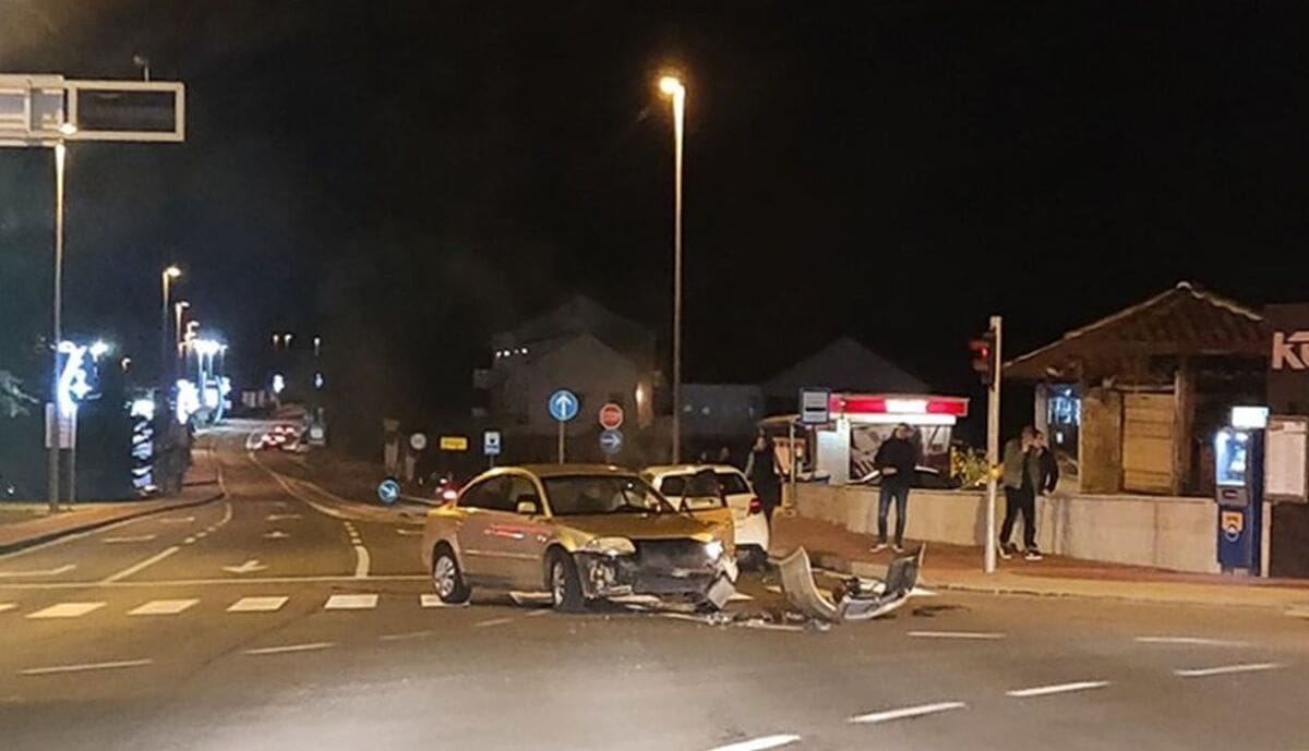 PROBLEMATIČNO KRIŽANJE Sudarila se dva automobila