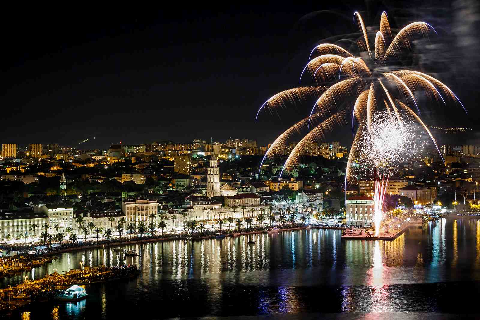 VATROMET JE PLANIRAN I VATROMETA ĆE BITI Ivošević: "Kada stavimo vatromet centralno na Rivu, puno je manje pirotehnike u ostatku grada"