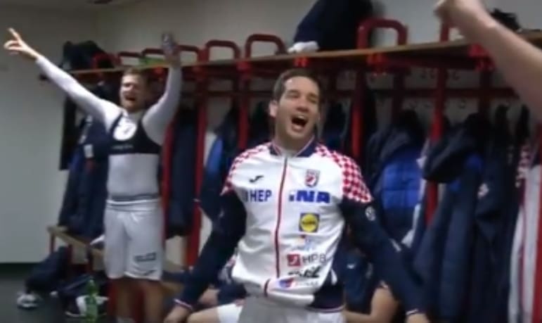 VIDEO Fešta u svlačionici: Rukometaši pjevali Mišine hitove, orilo se "Poljubi zemlju"