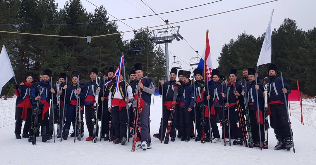 NOVA ATRAKCIJA NA SNIJEGU Na Kupresu održana prva Sinjska Ski alka!