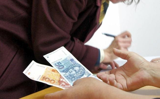 Hoće li poslodavci povećati građanima božićnice?