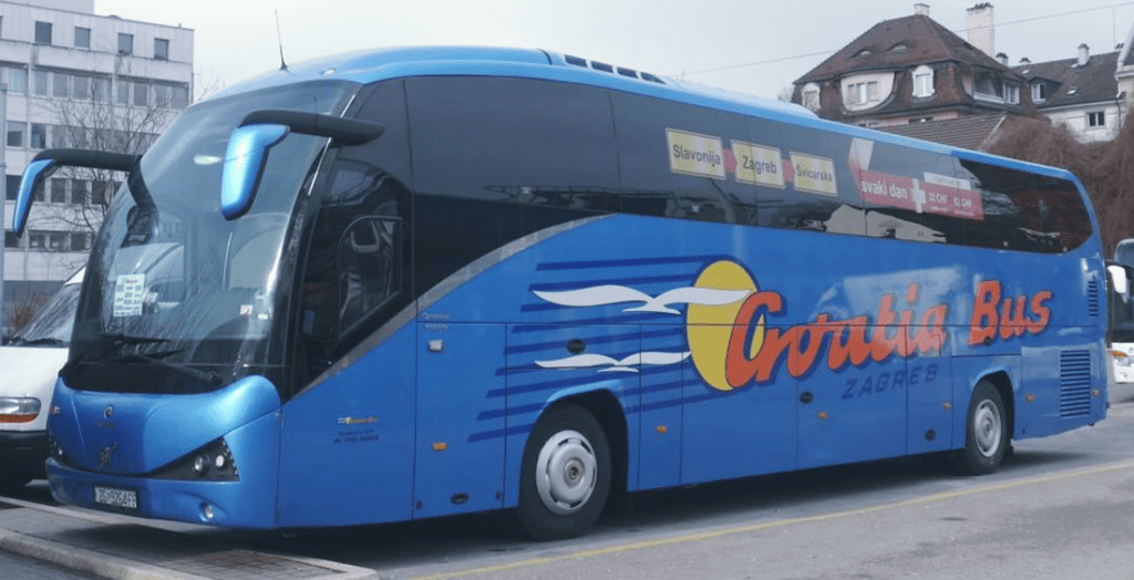 Čitateljica doživjela neugodnosti na putu iz Metkovića prema Splitu, pojadala se na kašnjenje, vozač: "Samo vi pratite taj internet i daleko ćete"