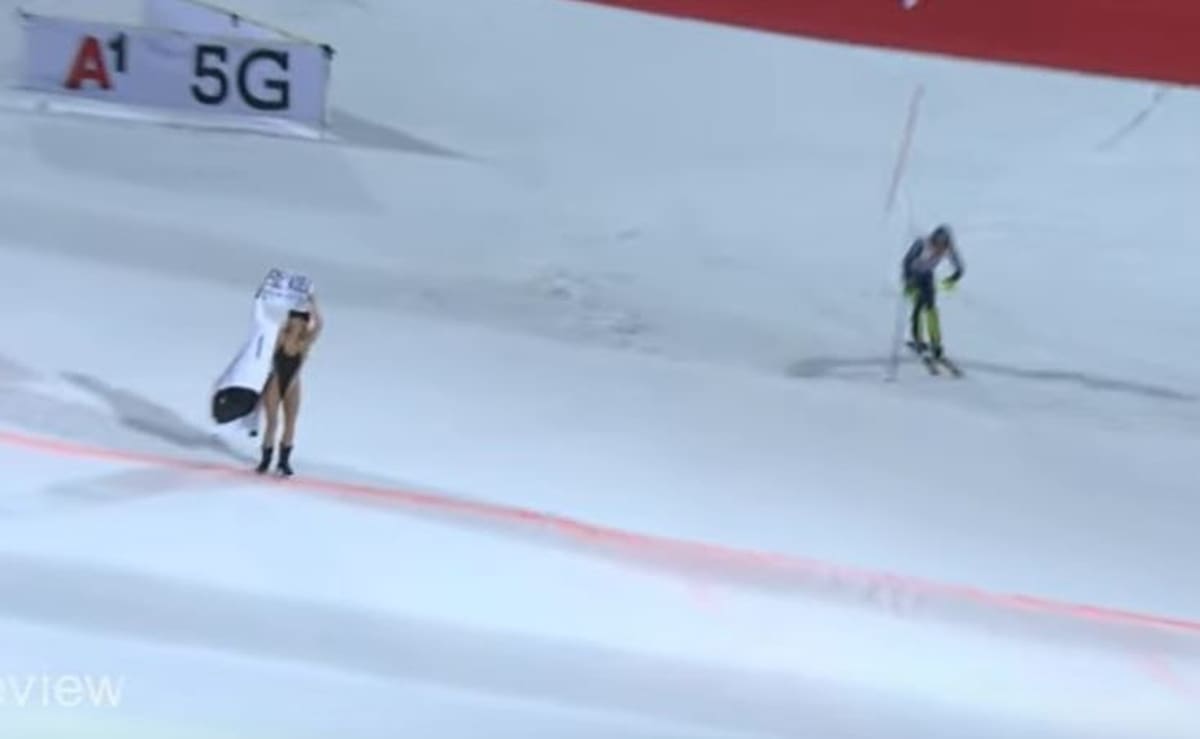 JE LI KOŠARKAŠKA LEGENDA ZASLUŽILA OVAKVU POČAST? Polugola djevojka izazvala kaos na skijalištu