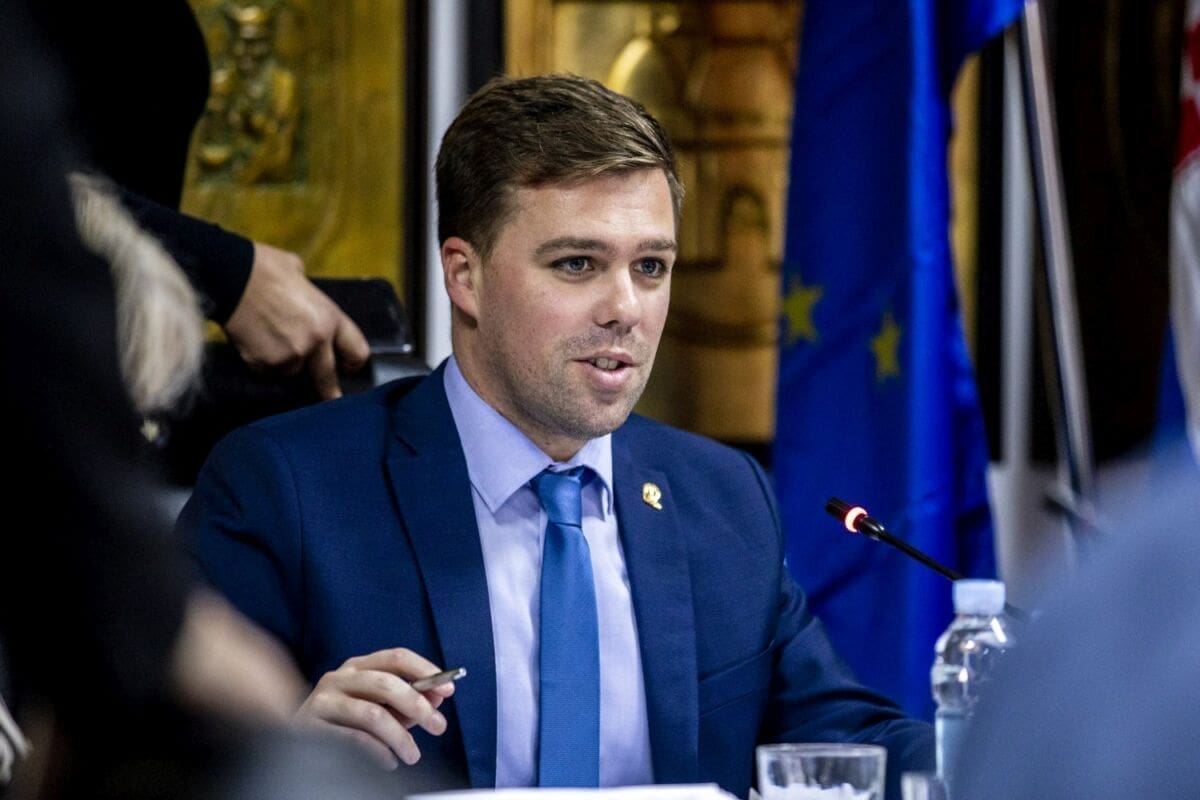 STANIŠIĆ ODGOVORIO PRKIĆU "Poslije Kim Jong Una, Tita, Staljina i Mao Zedonga, Vi ste posljednji 'europski' političar s takvim načinom promišljanja"