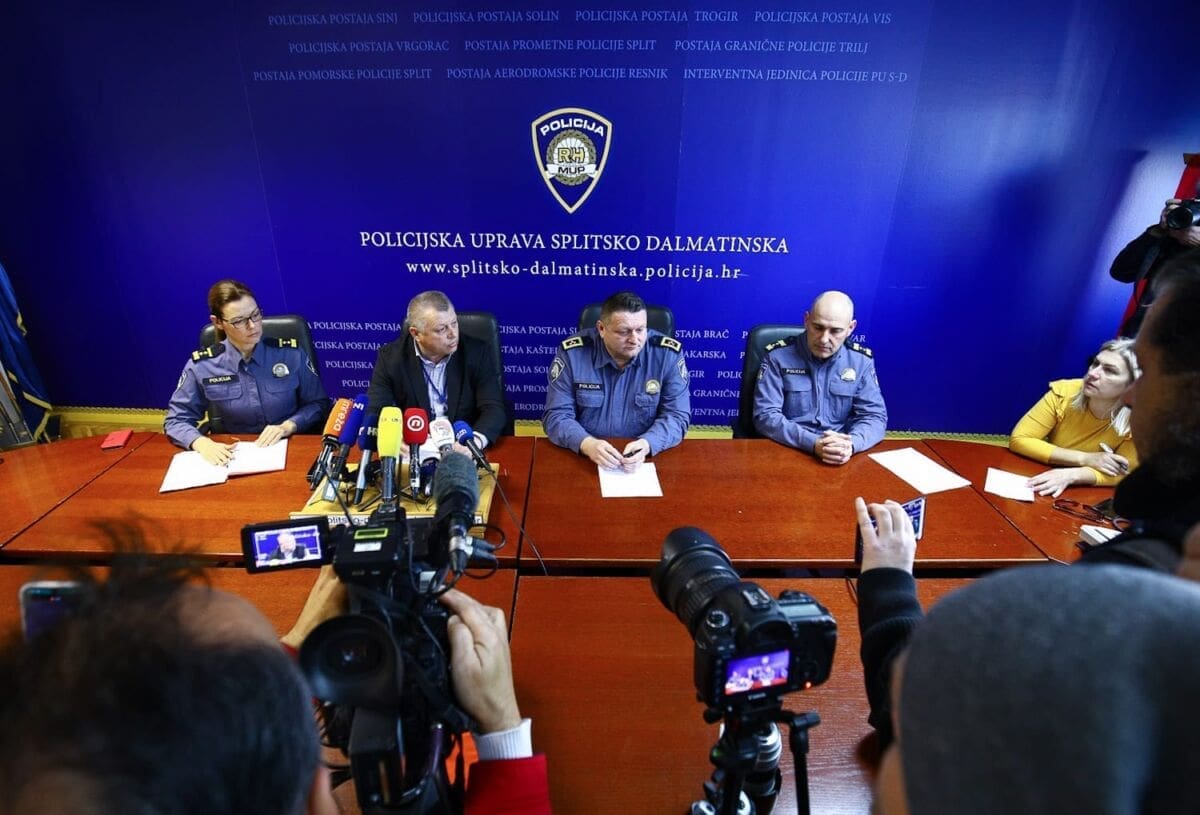 press-konferencija-policija-vitez (14)