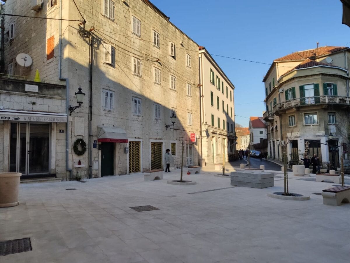 NAPAD NA ŠPERUNU 27-godišnjak fizički napao 58-godišnjaka