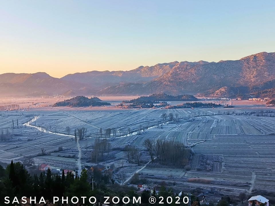 Jutros se zabijelio velik dio Dalmacije: Temperature zraka u Zagori padale do -7°C, u planinama i 10 stupnjeva toplije