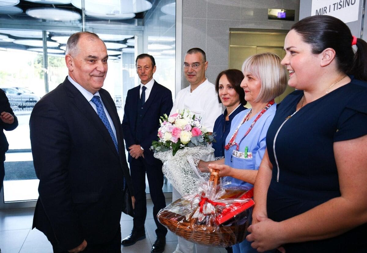 SPLITSKO RODILIŠTE IMA NAJVIŠE PORODA U HRVATSKOJ Župan posjetio KBC Split, prvoj bebi u Hrvatskoj u 2020. se žurilo doći na svijet