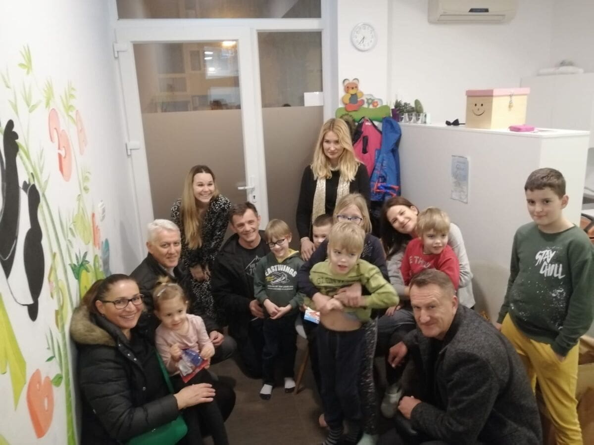 Članovi Hvidre za Valentinovo darivali djecu s poteškoćama u razvoju