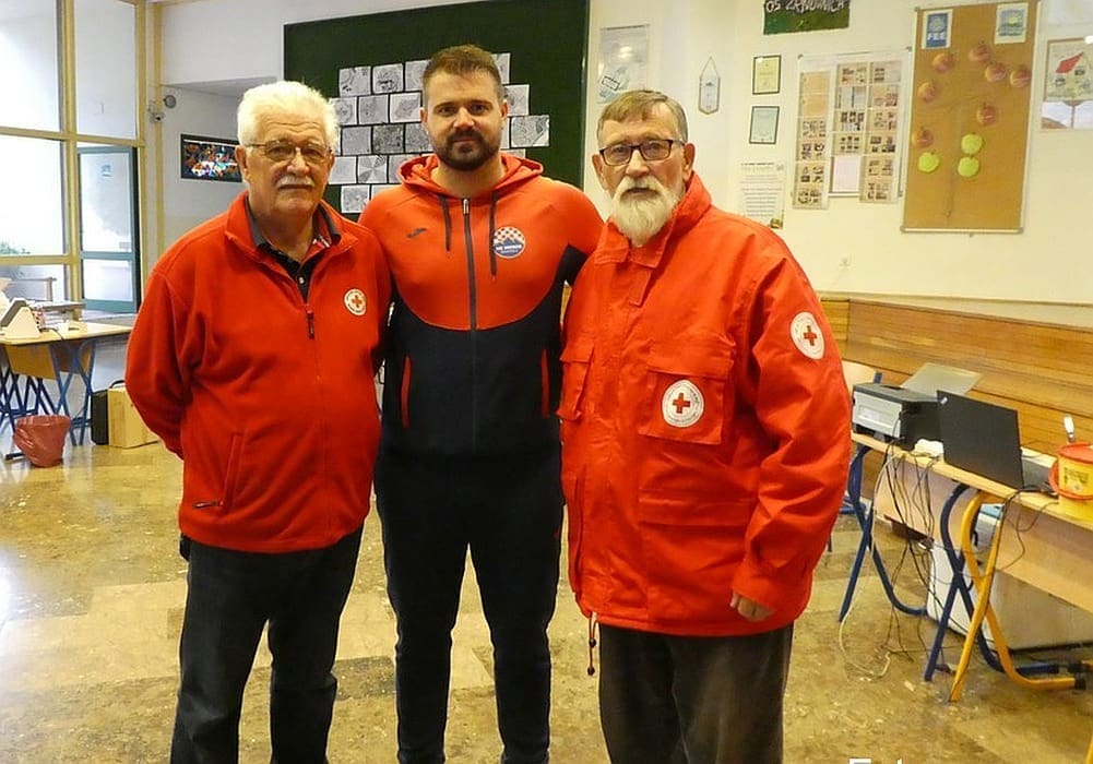 Ojačao Crveni križ u Žrnovnici: Dogovorena suradnja sa školom, glazbom, DVD-om i NK Mosorom
