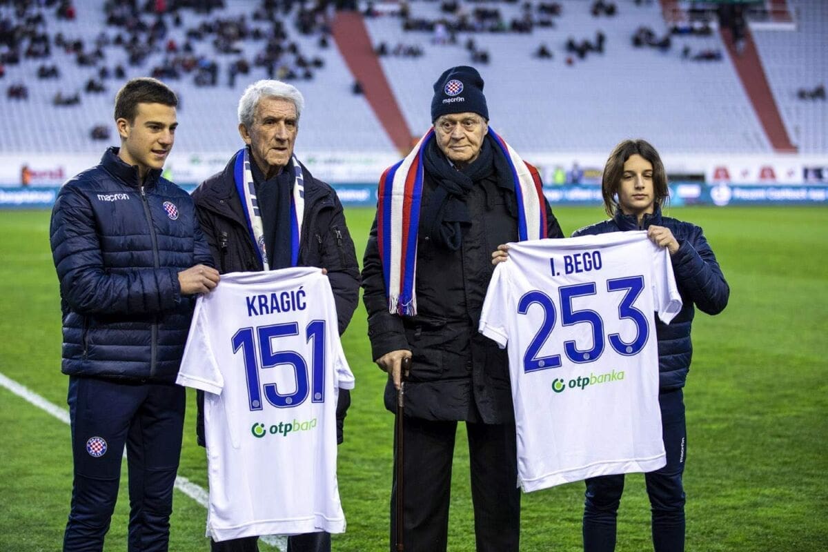USUSRET 109. ROĐENDANU HAJDUKA Uručeni dresovi legendama Begi i Kragiću. Poljud se prisjetio i preminulog bivšeg igrača