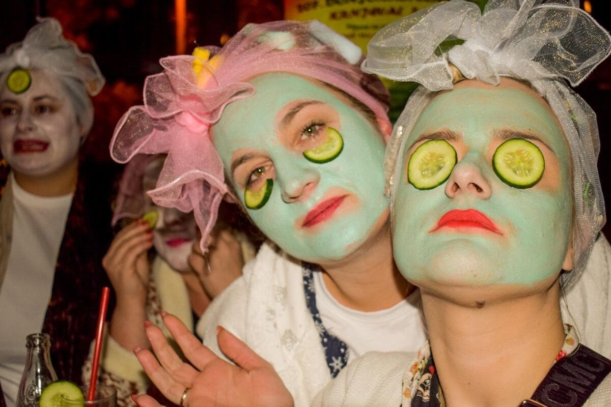 PIDŽAMA PARTY Pogledajte tko je sve pokazao svoju obleku i modne dodatke za spavanac