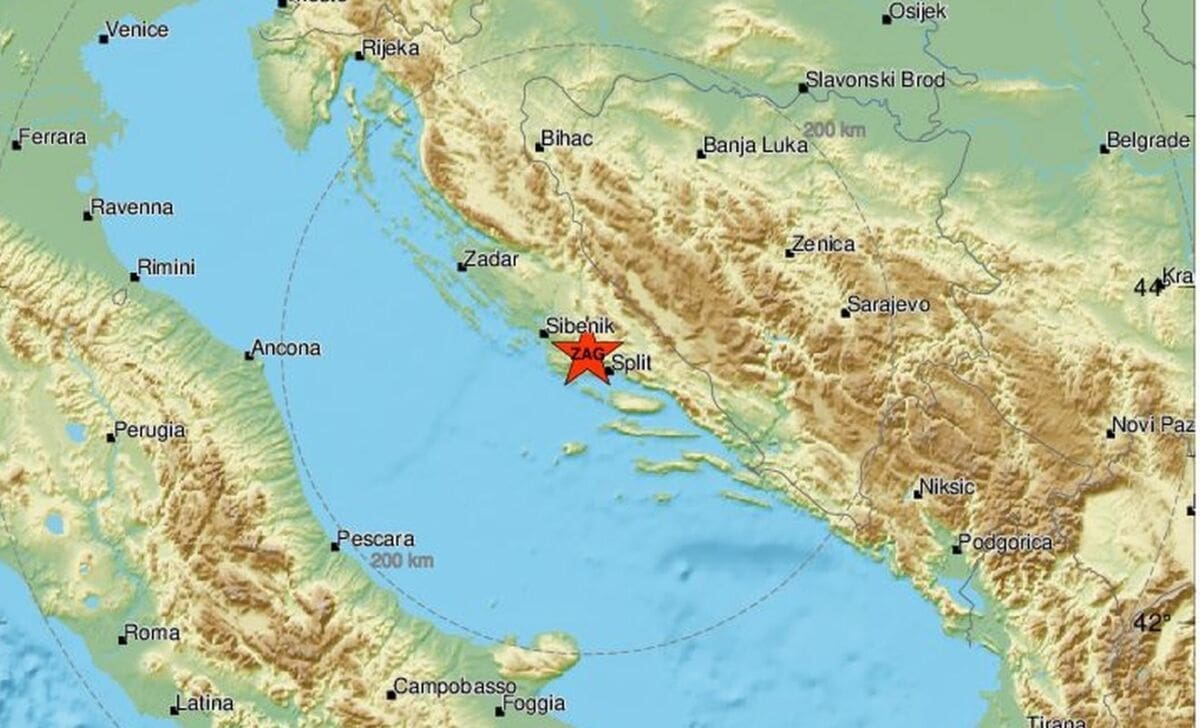 TRESLA SE DALMACIJA Epicentar potresa u blizini Splita!