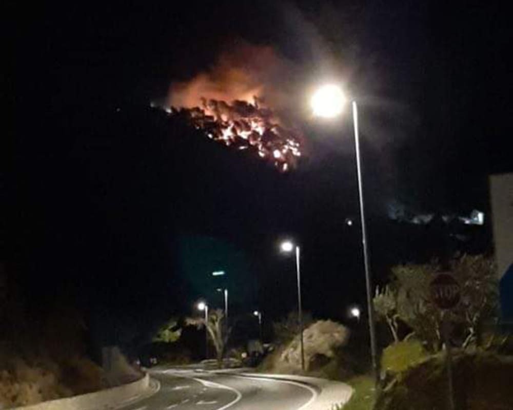 POŽAR U PODGORI OKRUŽEN Vatrogasci ostali sanirati požarište