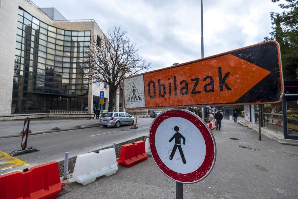 POČELO NOVO "KOPANJE" SPLITSKIH ULICA Pogledajte kako izgleda početak radova vrijednih 4,4 milijuna kuna