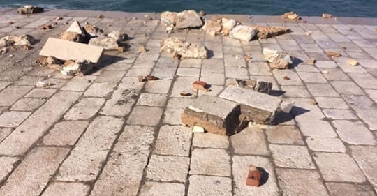 Otac direktora komunalnog poduzeća kamenom iz austrougarskog mula izgradio luksuznu vilu